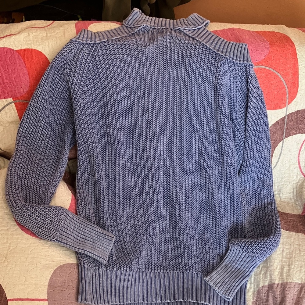 free people dawn blue cotton sweater. Size large. Cut outs in back. Cute!
